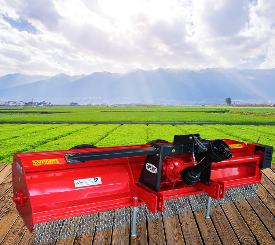 Sap Parçalama makinalarında kullanılan Kasnak ve kayış sistemi, kuyruk milinin devreye alınması sırasında traktörden gelen ani yüklenmelerin şanzımana zarar vermesi engellenir. Bu sayede uzun ömürlü ve güvenli çalışma sağlanır. Güçlü bağlantı kolları, sağlam gövde yapısı. Sap parçalama makinalarının yan tarafında bulunan kayış-kasnak ayar kolu ile rotor devri kolay bir şekilde ayarlanmaktadır.
Hasat sonucunda toprak üzerinde kalan bitki saplarının parçalanıp temizlenmesi ve tekrar toprağa kazandırılması amacı ile kullanılan makinedir.
AYÇİÇEK, MISIR, PAMUK, ÇELTİK, BUĞDAY, ARPA VB.SAPLARI MÜKEMMEL PARÇALAR
ANIZ YAKMAYA ÇÖZÜM GETİRİR
Çeltik, Buğday, Arpa Saplarını biçerdöverin bıraktığı saplarla (namluyla) birlikte paraçalayabilir.
Islak sapları dahi parçalama özelliğine sahiptir.