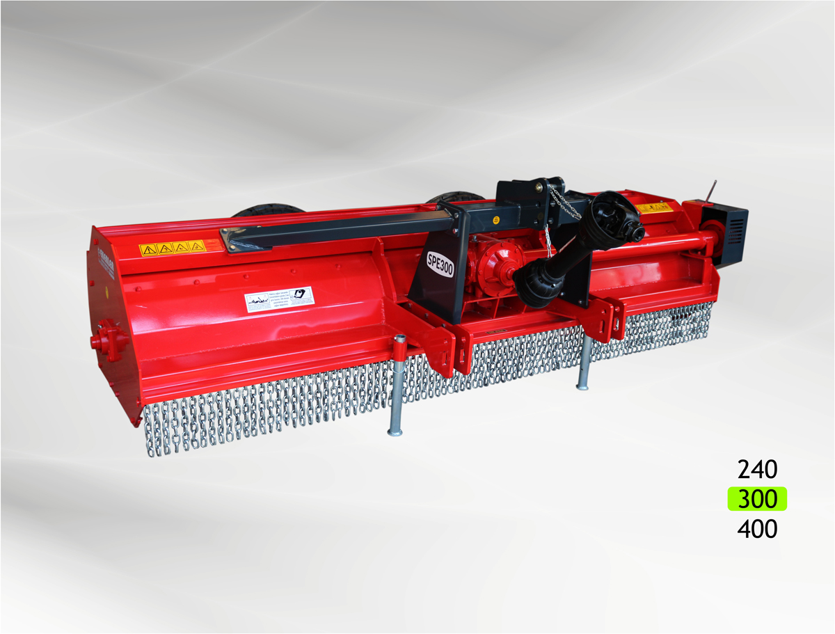 Sap Parçalama makinalarında kullanılan Kasnak ve kayış sistemi, kuyruk milinin devreye alınması sırasında traktörden gelen ani yüklenmelerin şanzımana zarar vermesi engellenir. Bu sayede uzun ömürlü ve güvenli çalışma sağlanır. Güçlü bağlantı kolları, sağlam gövde yapısı. Sap parçalama makinalarının yan tarafında bulunan kayış-kasnak ayar kolu ile rotor devri kolay bir şekilde ayarlanmaktadır.
Hasat sonucunda toprak üzerinde kalan bitki saplarının parçalanıp temizlenmesi ve tekrar toprağa kazandırılması amacı ile kullanılan makinedir.
AYÇİÇEK, MISIR, PAMUK, ÇELTİK, BUĞDAY, ARPA VB.SAPLARI MÜKEMMEL PARÇALAR
ANIZ YAKMAYA ÇÖZÜM GETİRİR
Çeltik, Buğday, Arpa Saplarını biçerdöverin bıraktığı saplarla (namluyla) birlikte paraçalayabilir.
Islak sapları dahi parçalama özelliğine sahiptir.